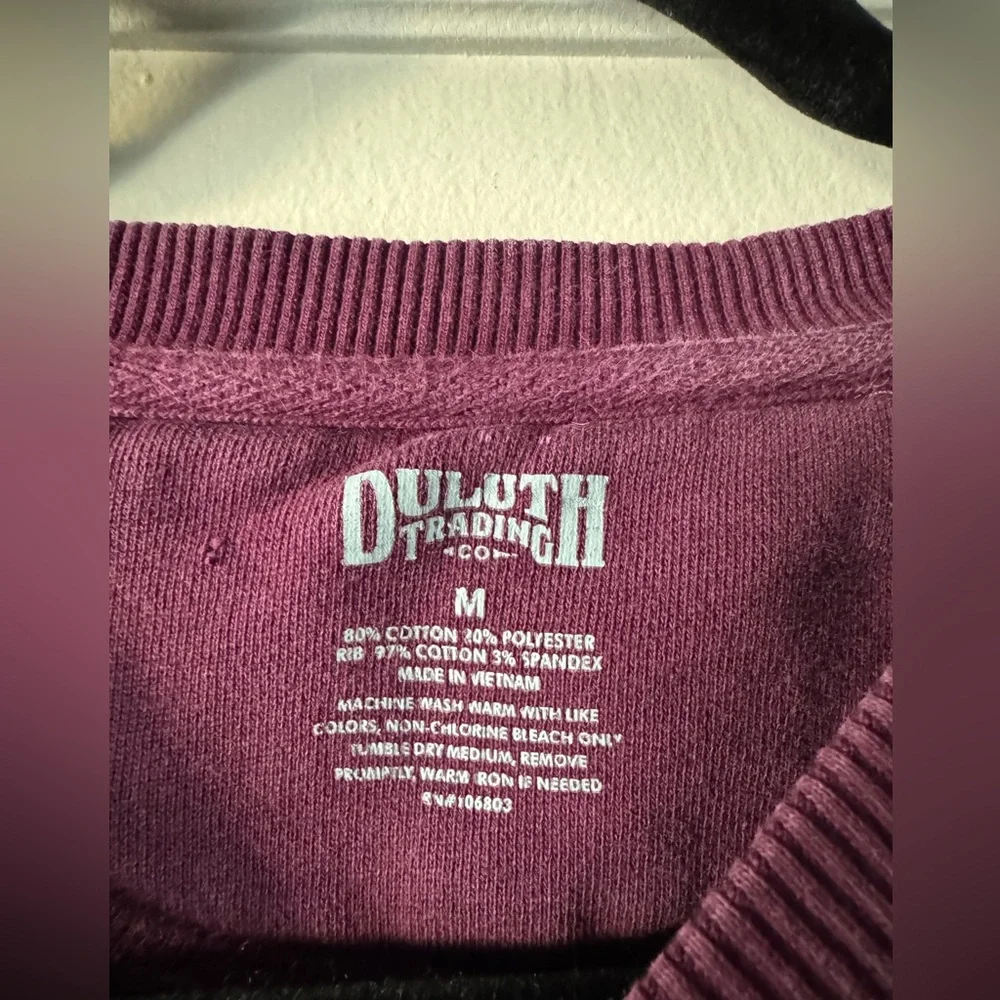 Duluth Trading size medium women’s sweatshirt - Picture 4 of 5